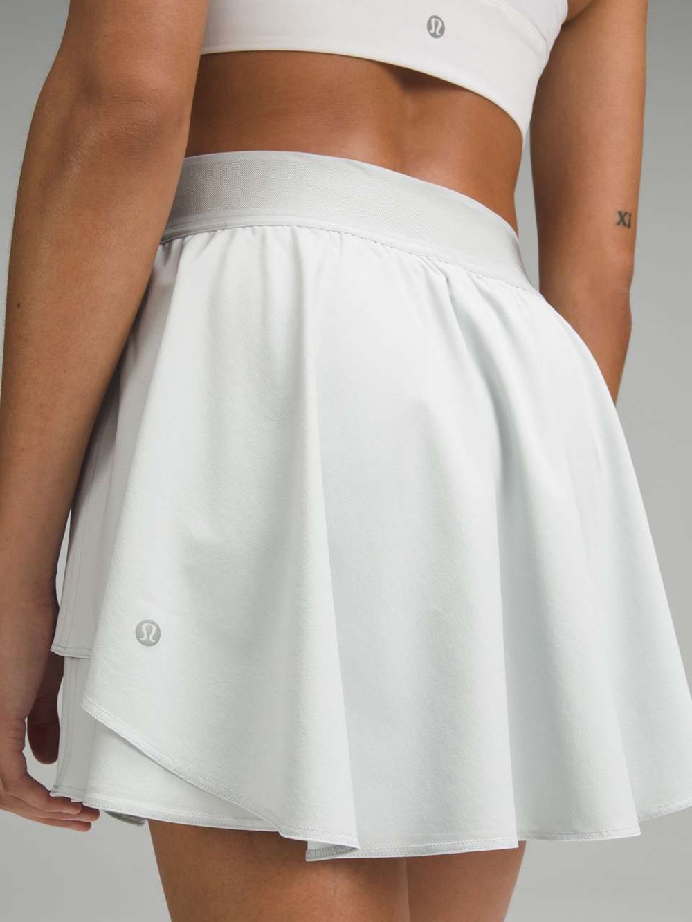 lululemon athletica White Flowy Athletic Skirt size 4